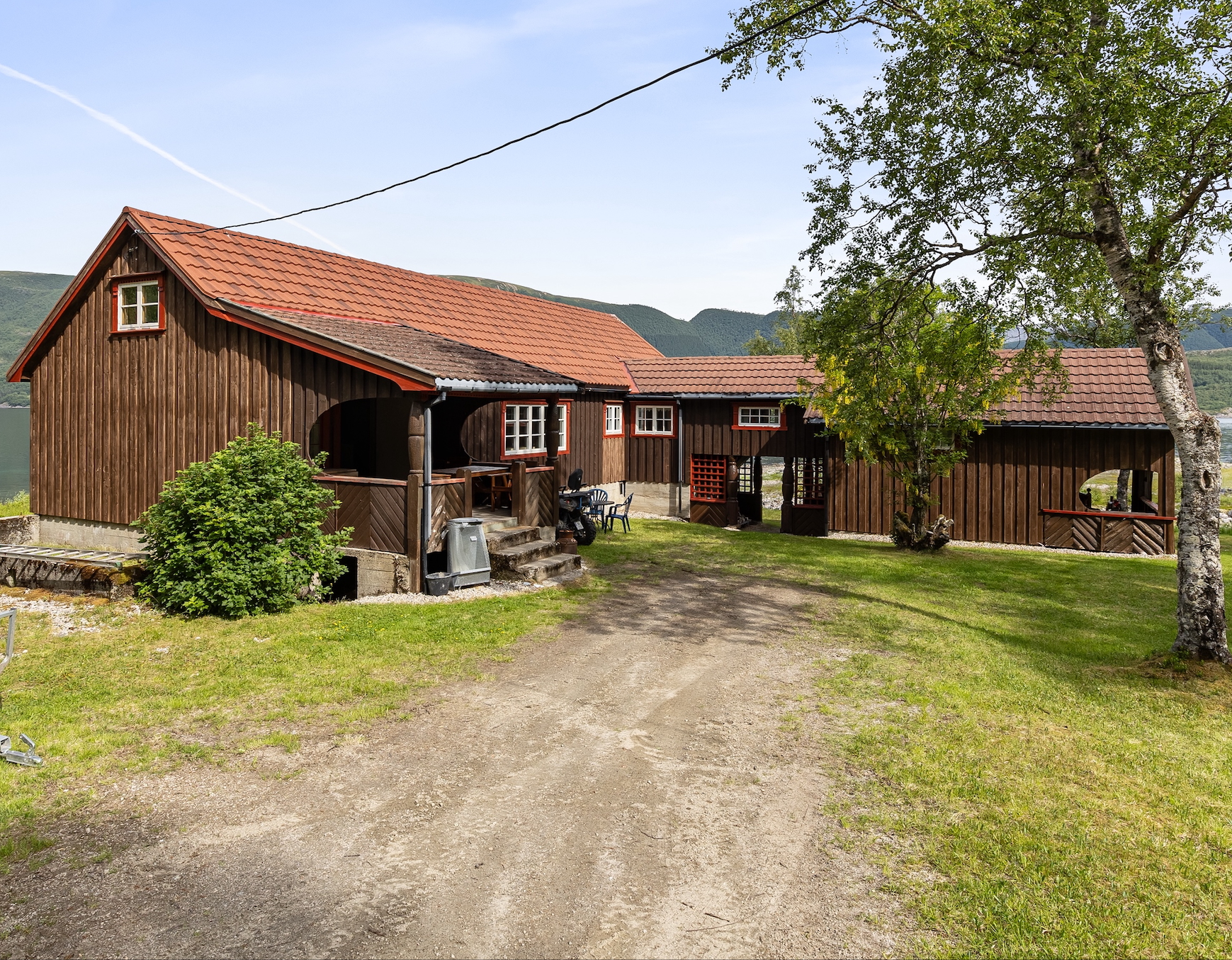 Large Hut
